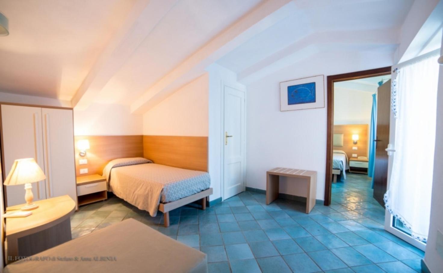Hotel Saraceno Giglio Porto Szoba fotó