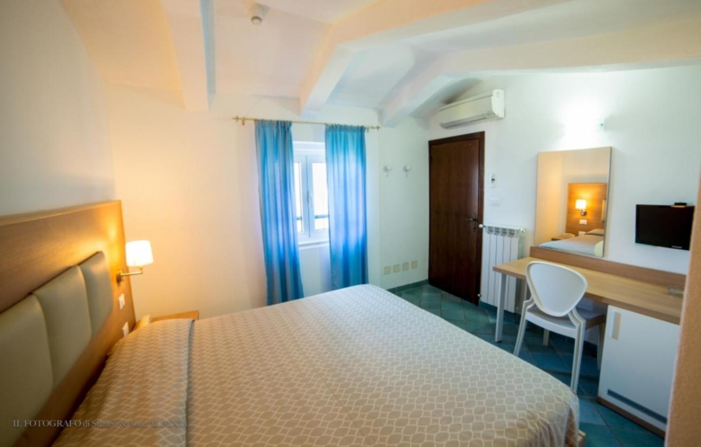 Hotel Saraceno Giglio Porto Szoba fotó
