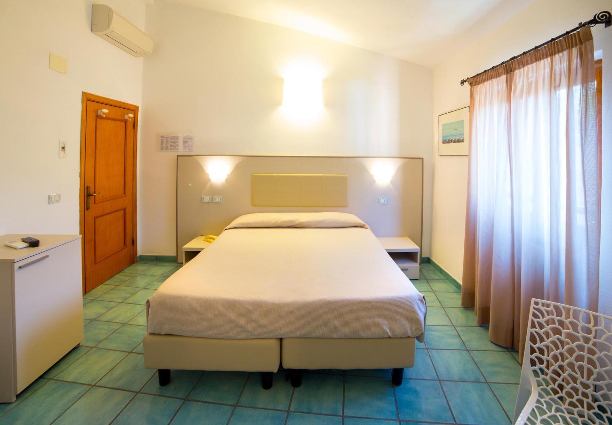 Hotel Saraceno Giglio Porto Szoba fotó